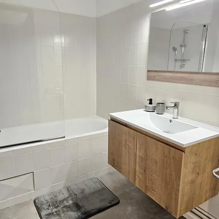 Apartment Le Loft Ruthenois - Parking, Lit Xl Et Wifi
