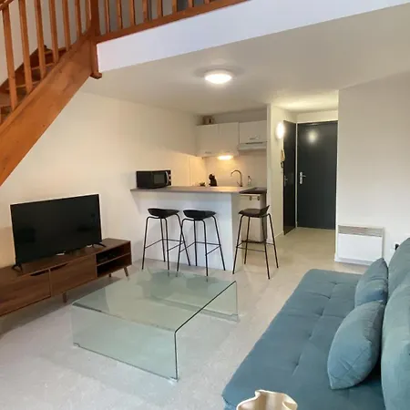 Le Loft Ruthenois - Parking, Lit Xl Et Wifi Apartment Le Monastere